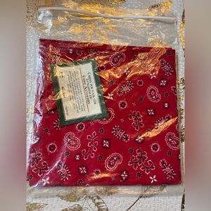 Longaberger Backyard Bandana 36” square